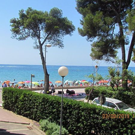 Apartamentos Alquihouse Vilafortuny Cambrils Buitenkant foto