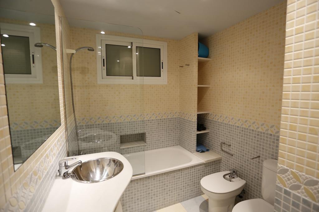 Apartamentos Alquihouse Vilafortuny Cambrils Kamer foto