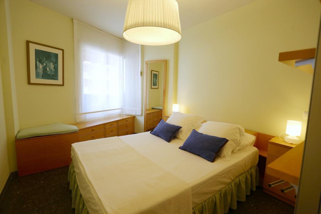 Apartamentos Alquihouse Vilafortuny Cambrils Kamer foto